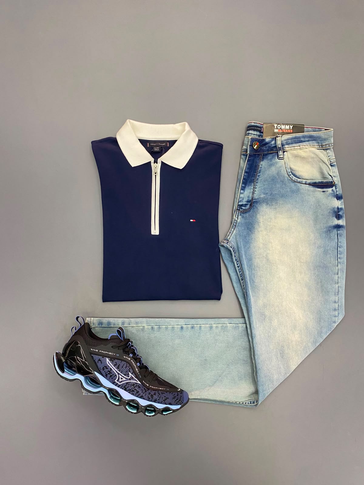 Kit Polo Tommy + Jeans + Mizuno Prophecy
